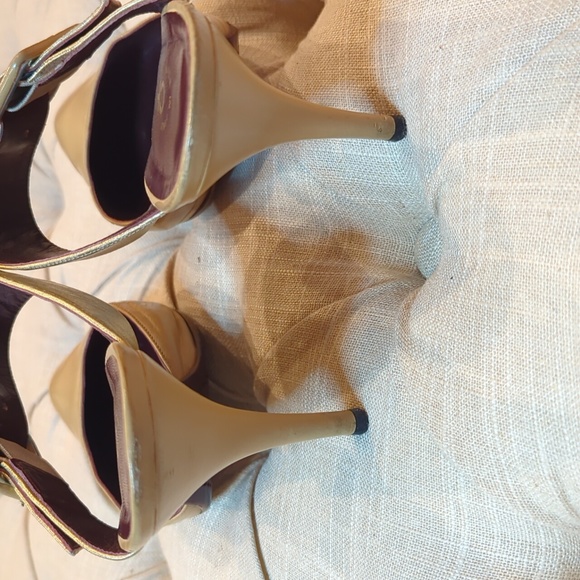 Chanel Interlocking CC Logo Leather Mules - Picture 6 of 9